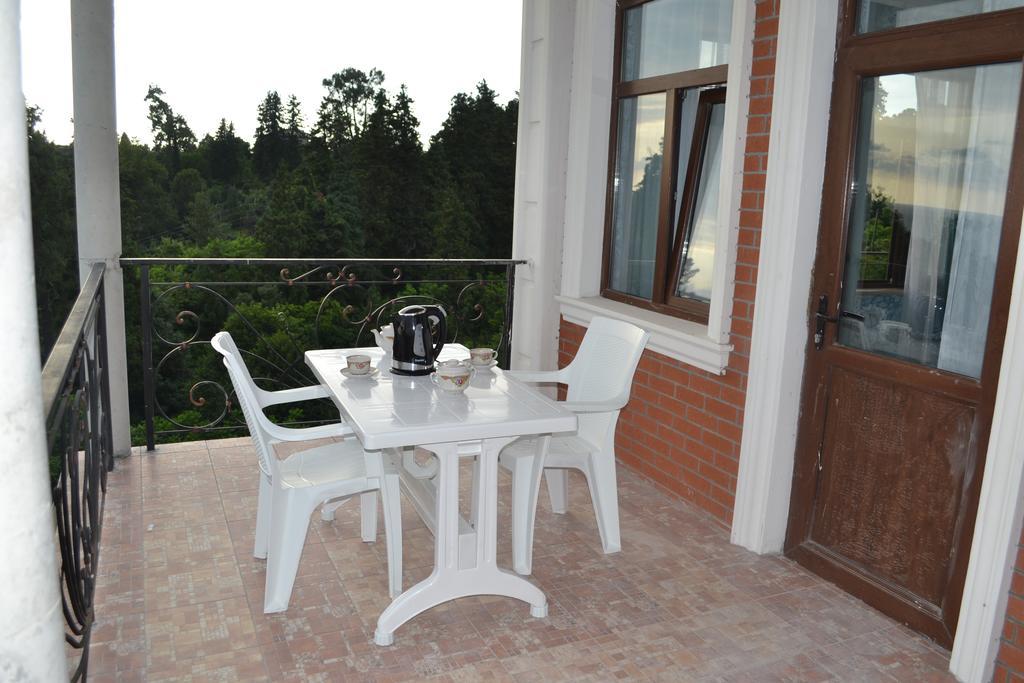 Sunny Hotel Batumi Makhinjauri Extérieur photo