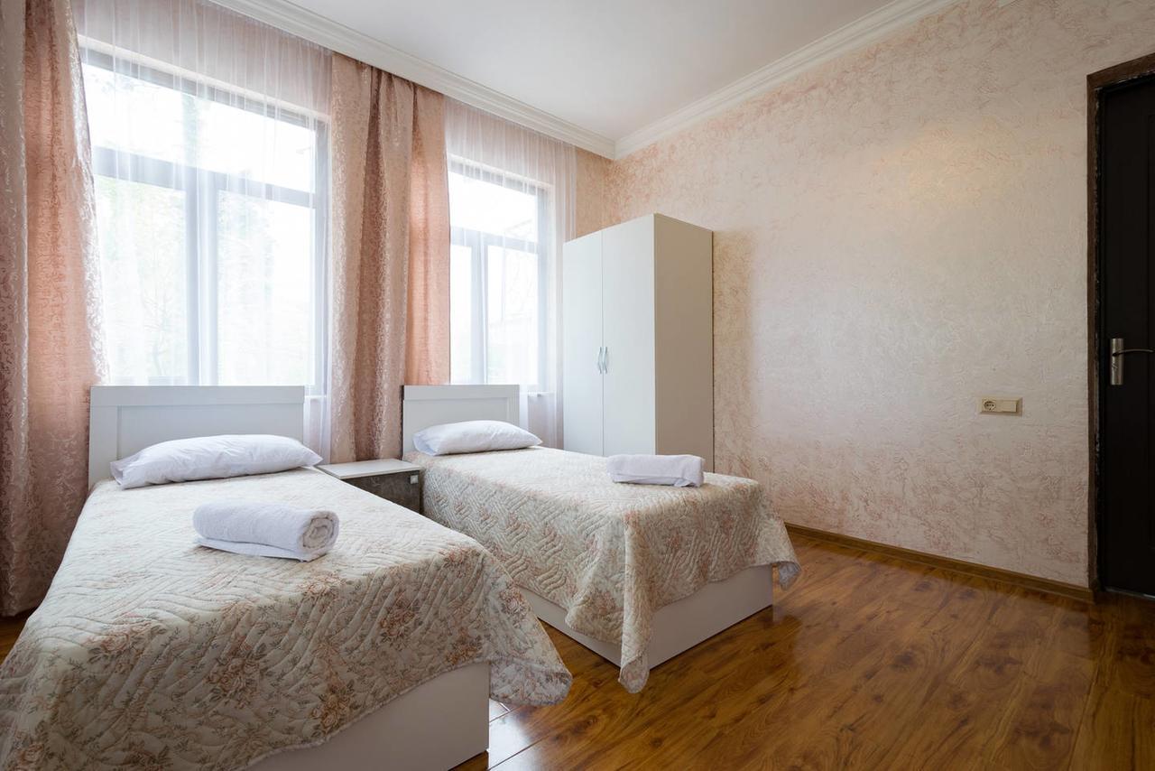 Sunny Hotel Batumi Makhinjauri Extérieur photo