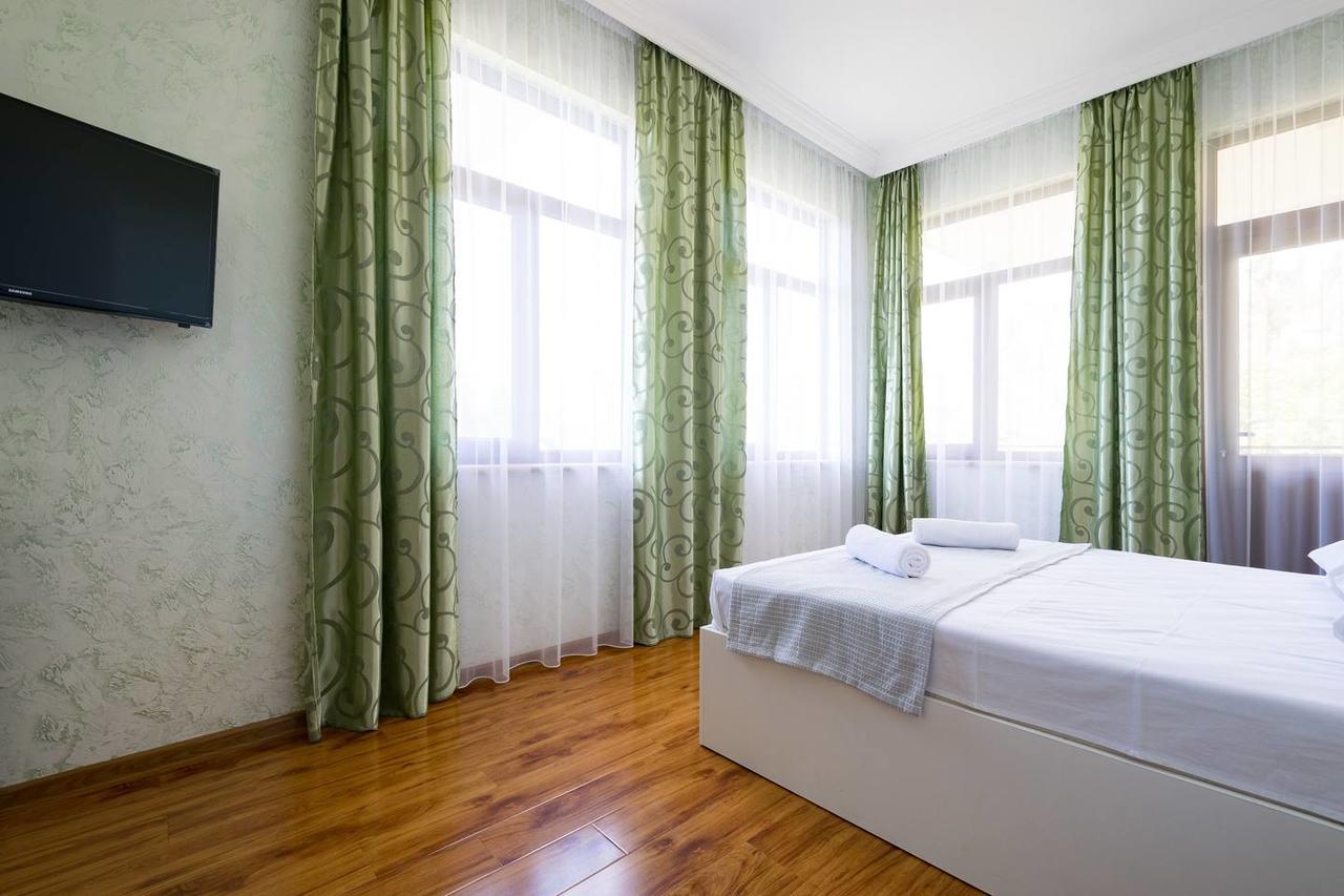 Sunny Hotel Batumi Makhinjauri Chambre photo